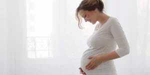 Mơ thấy mình có bầu với người lạ
