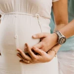 Mơ thấy người lạ có bầu