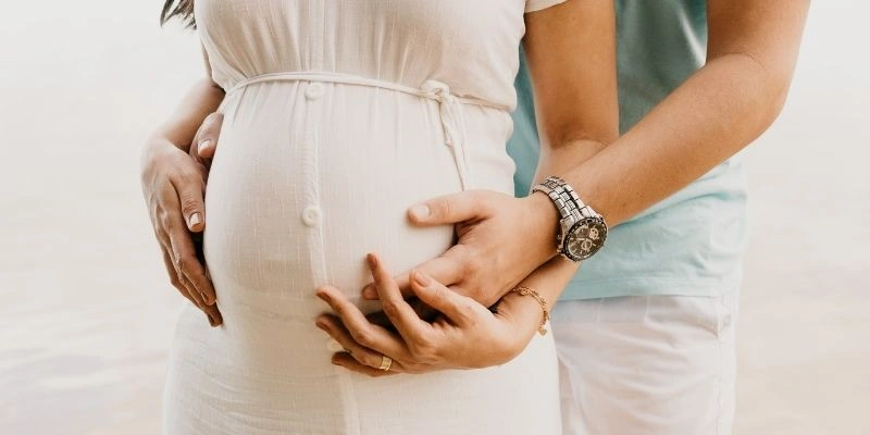 Mơ thấy người lạ có bầu