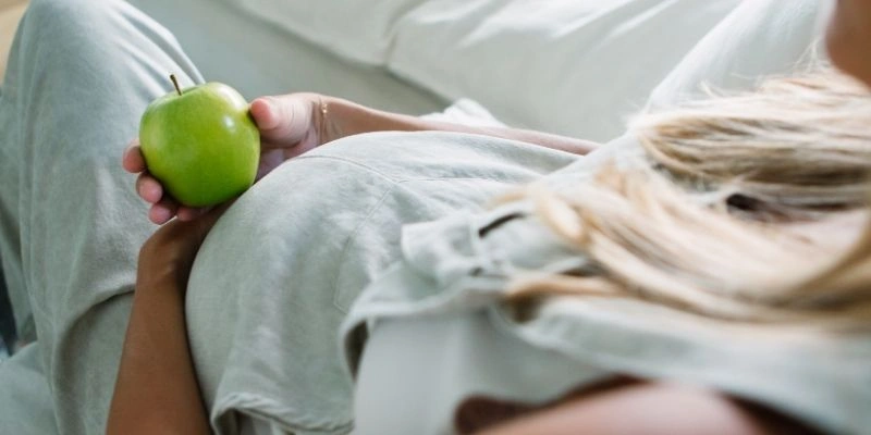 Người vừa chia tay mơ thấy có bầu